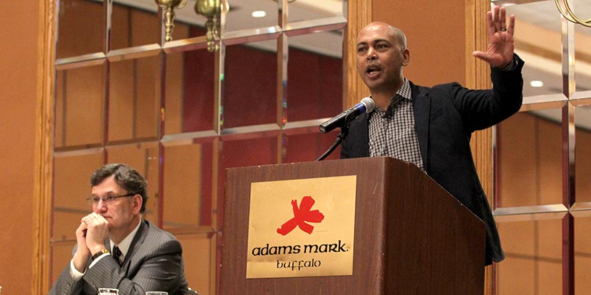   AFL-CIO Executive Vice President Tefere Gebre addresses local presidents. Photo by Steve DeMeo.
