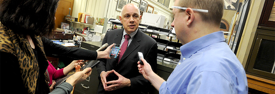 iannuzzi talks to the press
