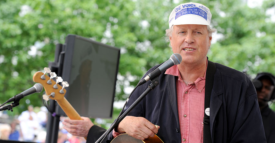 Tom Chapin Net Worth