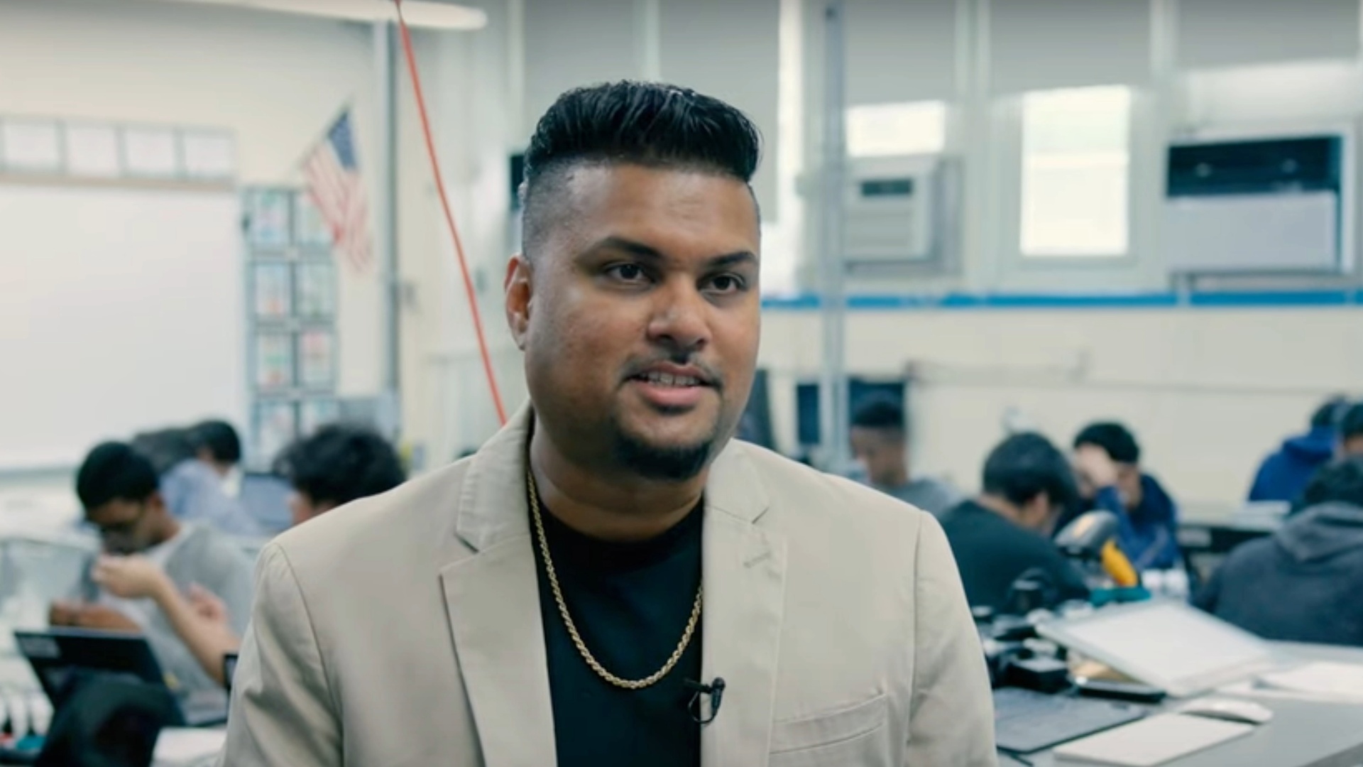 Jessie Kalloo, UFT member, is a CTE instructor at Thomas Edison CTE High School in Queens and graduate of the Success Via Apprenticeship program, a CTE teacher training pipeline program. 