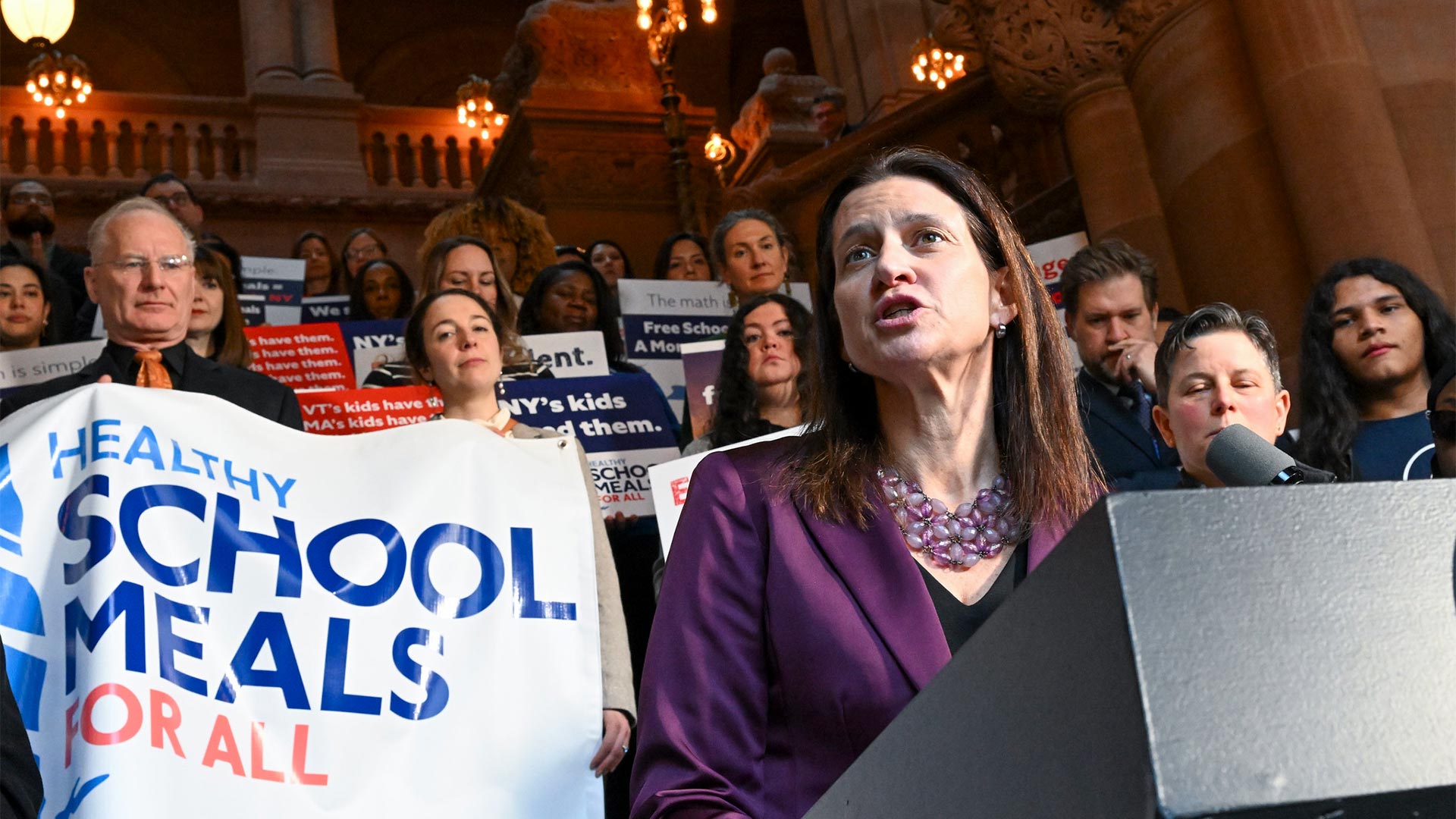 Members rally behind universal meals proposal