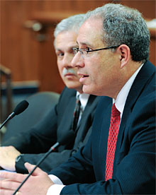 NYSUT Executive Vice President Andy Pallotta, shown with Steve Allinger, NYSUT's director of legislation, tells lawmakers the proposed budget shortchanges students. Photo by El-Wise Noisette.