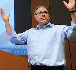 NYSUT Executive Vice President Andy Pallotta speaks to the union's Political Action Committee during a strategy session to map out the union'sadvocacy efforts that include seeking reforms to the tax cap and more funding for education and health care. Photo by El-Wise Noisette.