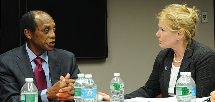 Regent James Jackson meets with NYSUT Board member Kathy Taylor and other members of ED 13 to discuss frustrations over the Common Core implementation. Photo by El-Wise Noisette. 