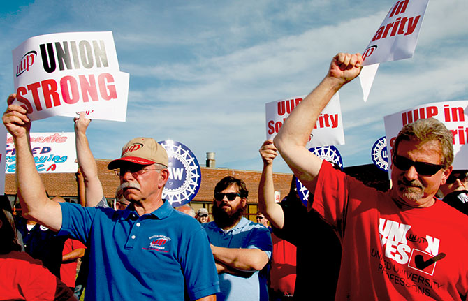 Supporting the UAW members are UUP members Michael Lyon, Upstate Medical University; Vincent Commisso, UAlbany; and Thomas Tucker, Buffalo Center.