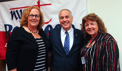 From left, NYSUT President Karen E. Magee, New York State Comptroller Thomas DiNapoli and Florence McCue, at-large ED 51–53 director, at the 2016 Retiree Contiguous Election District (At-Large) 51–53 meeting.
