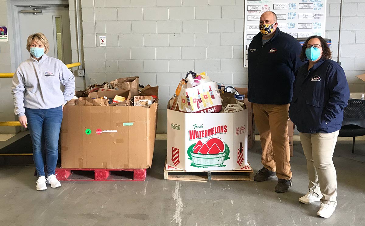 West Seneca teachers and SRPs team up for food drive
