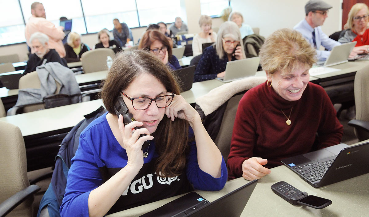 phone banking for census awareness